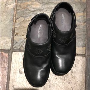 MBT Sling Back Mules EUC!